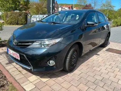 Usata Toyota Auris Executive 132 CV (97 kW) 2013 Nero Berlina