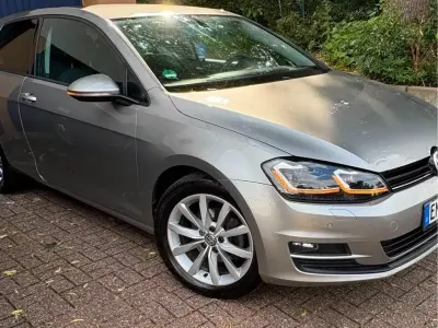 Gebraucht VW Golf VII 105 PS (77 kW) 2013 Beige Limousine