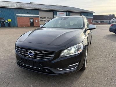Gebraucht Volvo V60 Momentum 181 PS (133 kW) 2014 Schwarz Kombi