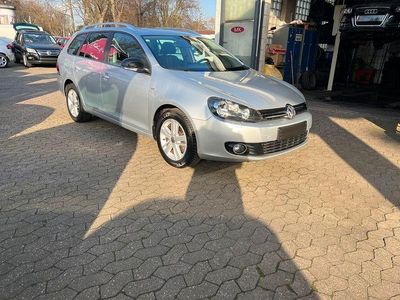 Gebraucht VW Golf VI Match 105 PS (77 kW) 2013 Silber Kleinwagen
