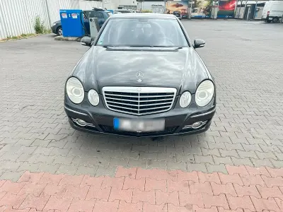 Gebraucht Mercedes 220 125 PS (91 kW) 2007 Schwarz Limousine