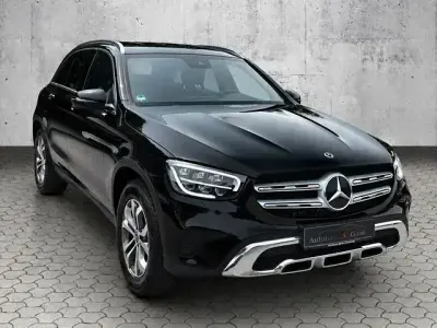 Gebraucht Mercedes GLC220 194 PS (142 kW) 2021 Schwarz SUV