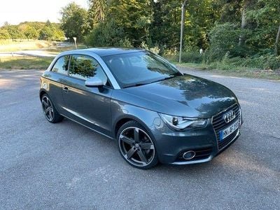 Gebraucht Audi A1 Ambition 105 PS (77 kW) 2012 Grau Kleinwagen