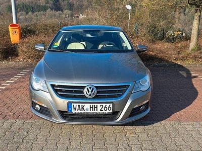 Second-hand VW Passat Individual 160 CP (117 kW) 2009 Bej Berlinǎ