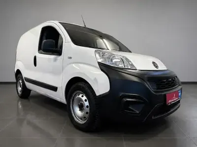 Gebraucht Fiat Fiorino Basis 80 PS (58 kW) 2021 Weiß Van / Kleinbus