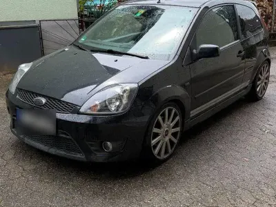 Używany Ford Fiesta ST 150 KM (110 kW) 2006 Czarny Hatchback