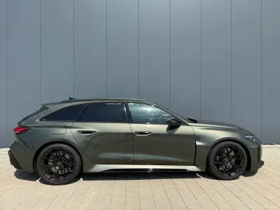 Neu Audi RS5 Sport 639 PS (469 kW) 2026 Grün Kombi