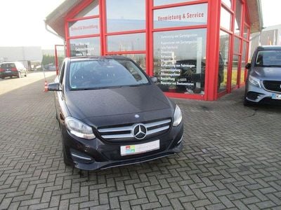 Gebraucht Mercedes B200 136 PS (100 kW) 2016 Violett Van / Kleinbus
