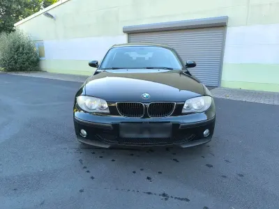 Gebraucht BMW 118 129 PS (94 kW) 2005 Schwarz Kleinwagen