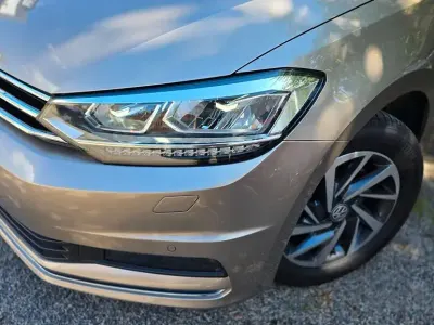 Gebraucht VW Touran Sound 150 PS (110 kW) 2018 Beige Van / Kleinbus
