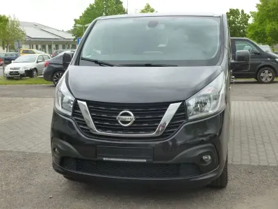 Gebraucht Nissan NV300 Premium Edition 145 PS (106 kW) 2019 Jet black (m) Van