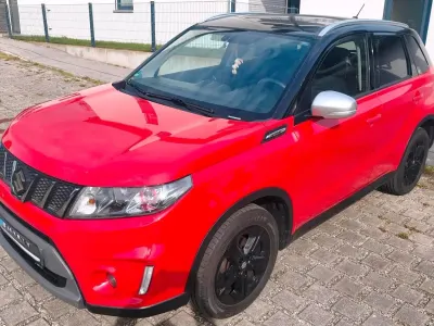 Gebraucht Suzuki Vitara 140 PS (102 kW) 2018 Rot SUV