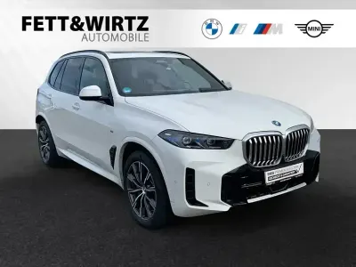 Gebraucht BMW X5 M Sport 489 PS (359 kW) 2025 Alpinweiss SUV