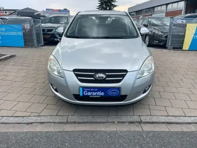 Gebraucht Kia Ceed 122 PS (89 kW) 2008 Silber Kleinwagen