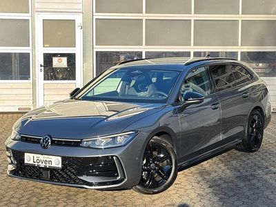 Usata VW Passat R-line 150 CV (110 kW) 2024 Grigio Station wagon