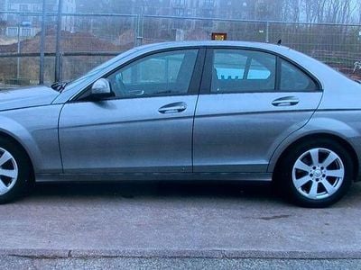 Second-hand Mercedes 220 170 CP (125 kW) 2007 Argintiu Berlinǎ