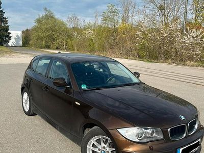 Usata BMW 118 143 CV (105 kW) 2011 Marrone Utilitaria