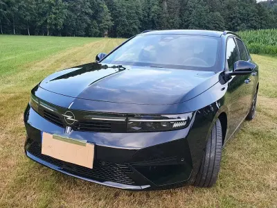 Gebraucht Opel Astra Ultimate 131 PS (96 kW) 2026 Schwarz Kombi