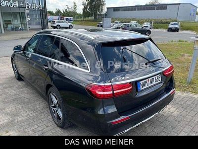Usata Mercedes E300 AMG line 194 CV (142 kW) 2022 Grigio Berlina