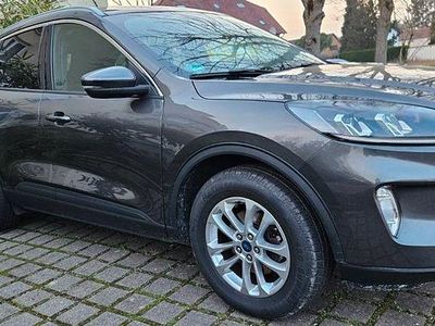 Grau Gebraucht 2022 Ford Kuga Titanium SUV | 20.500 € (Fairer Preis)