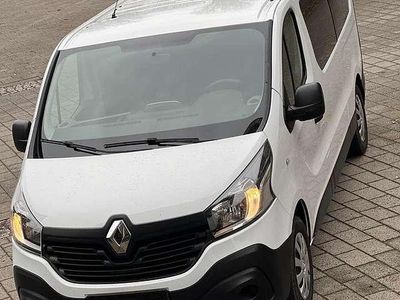 Gebraucht 2018 Renault Trafic Expression Van / Kleinbus | 15.999 € (Fairer Preis)
