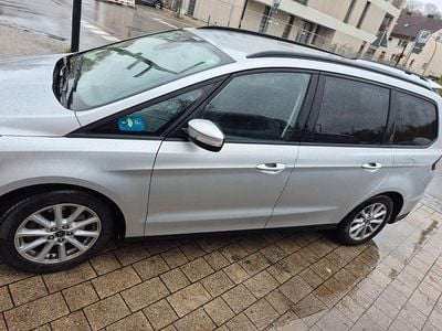 Gebraucht Ford Galaxy Trend 150 PS (110 kW) 2017 Grau Van / Kleinbus