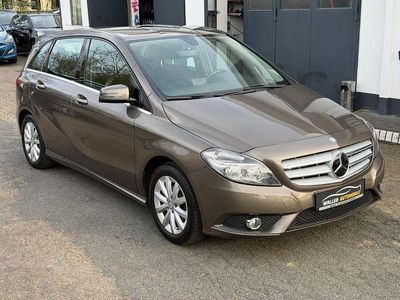 Gebraucht Mercedes B180 122 PS (89 kW) 2013 Grau Van / Kleinbus