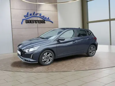 Neu Hyundai i20 90 PS (66 kW) 2026 Grau Kleinwagen