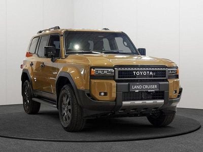 Neu Toyota Land Cruiser Executive 205 PS (150 kW) 2026 Beige SUV