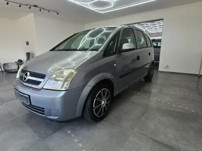 Używany Opel Meriva 101 KM (74 kW) 2003 Srebrny Minivan