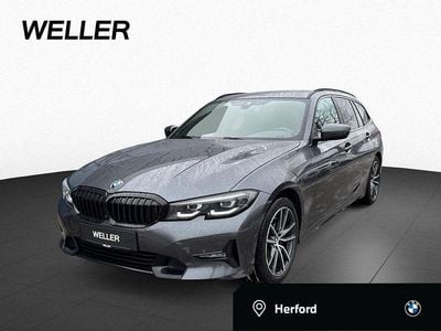 Mineralgrau (grau) Gebraucht 2022 BMW 320 Shadowline Kombi | 28.480 € (Guter Preis)