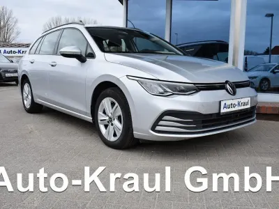Gebraucht VW Golf VIII Life 150 PS (110 kW) 2022 Reflex silver metallic Kombi