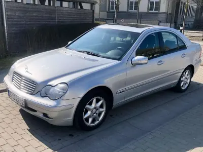 Gebraucht Mercedes C240 Elegance 170 PS (125 kW) 2000 Silber Limousine