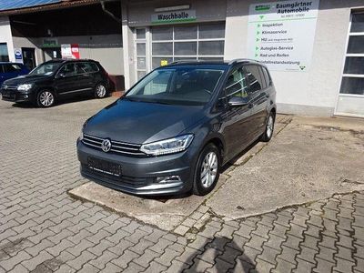 Gebraucht VW Touran Comfortline 150 PS (110 kW) 2016 Grau Van / Kleinbus