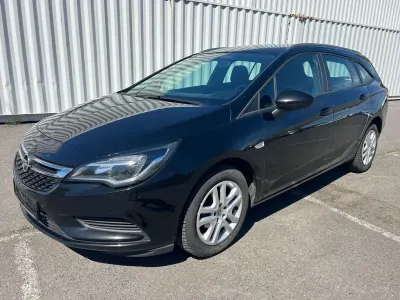 Usata Opel Astra Edition 110 CV (80 kW) 2016 Nero Station wagon