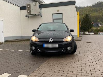 Usata VW Golf VI 105 CV (77 kW) 2011 Nero Utilitaria