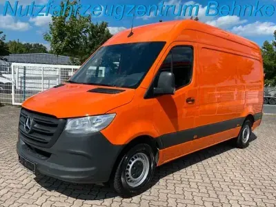 Gebraucht Mercedes Sprinter 150 PS (110 kW) 2021 Orange Van