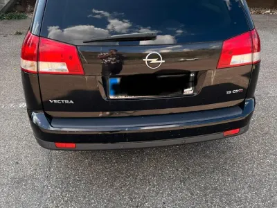 Gebraucht Opel Vectra Edition+ 150 PS (110 kW) 2008 Schwarz Kombi
