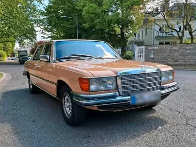 Gebraucht Mercedes 280 185 PS (136 kW) 1976 Gelb Limousine