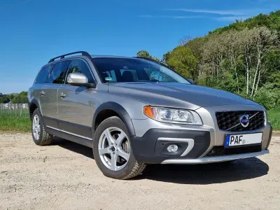 Usata Volvo XC70 Summum 215 CV (158 kW) 2013 Oro Station wagon