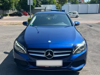 Gebraucht Mercedes C250 211 PS (155 kW) 2016 Blau Limousine