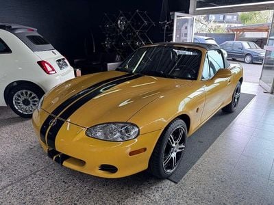 Second-hand Mazda MX5 110 CP (80 kW) 2002 Galben Cabrio