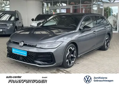 Gebraucht VW Passat R-line 150 PS (110 kW) 2025 Grau Kombi
