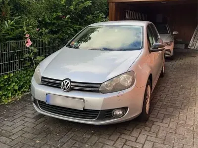 Gebraucht VW Golf VI Style 80 PS (58 kW) 2011 Silber Kleinwagen