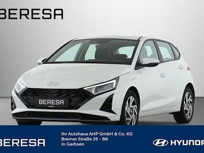 Neu Hyundai i20 Trend 101 PS (74 kW) 2025 Atlas white / sol Limousine
