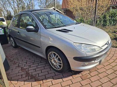 Gebraucht Peugeot 206 74 PS (54 kW) 1999 Silber Kleinwagen