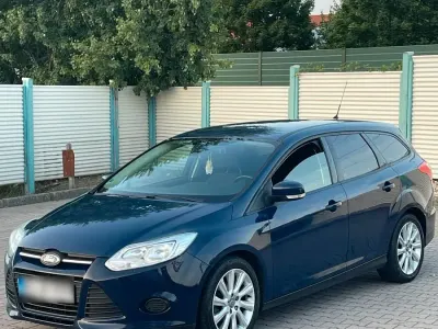 Gebraucht Ford Focus 115 PS (84 kW) 2013 Andere farben Kombi