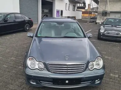 Gebraucht Mercedes C280 Classic 231 PS (169 kW) 2006 Grau Limousine