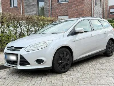 Gebraucht Ford Focus Trend 2012 Grau Kombi