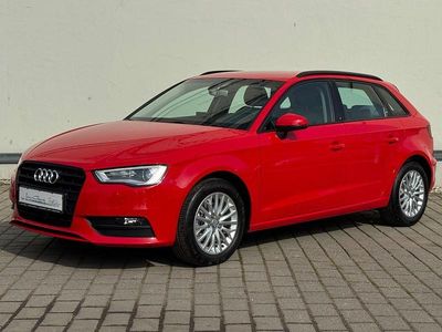 Gebraucht Audi A3 Ambiente 125 PS (91 kW) 2015 Brillantrot Kombi